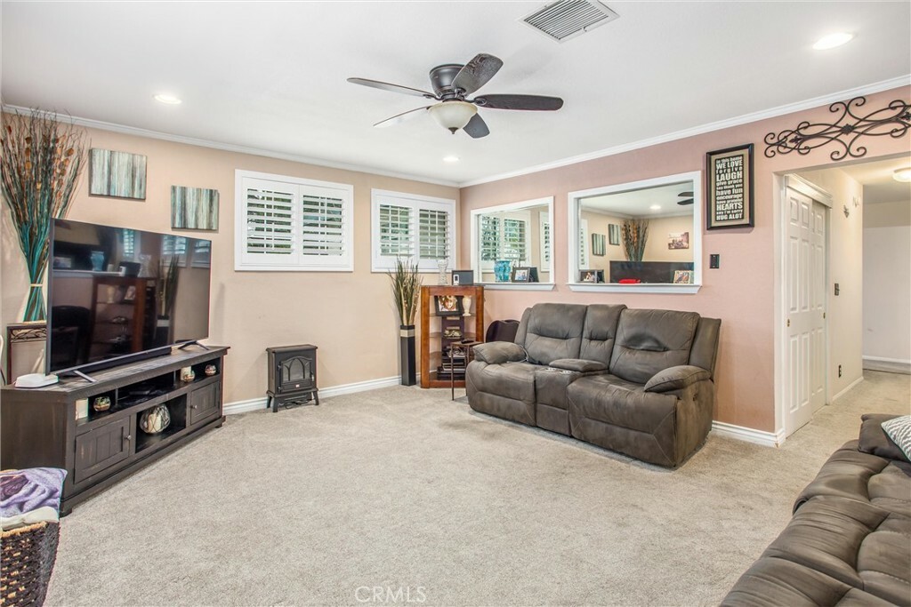 Property Photo:  828 W Avenue L  CA 92320 