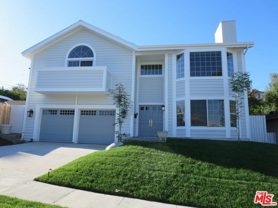 Property Photo: 18232 Rosita Street CA 91356