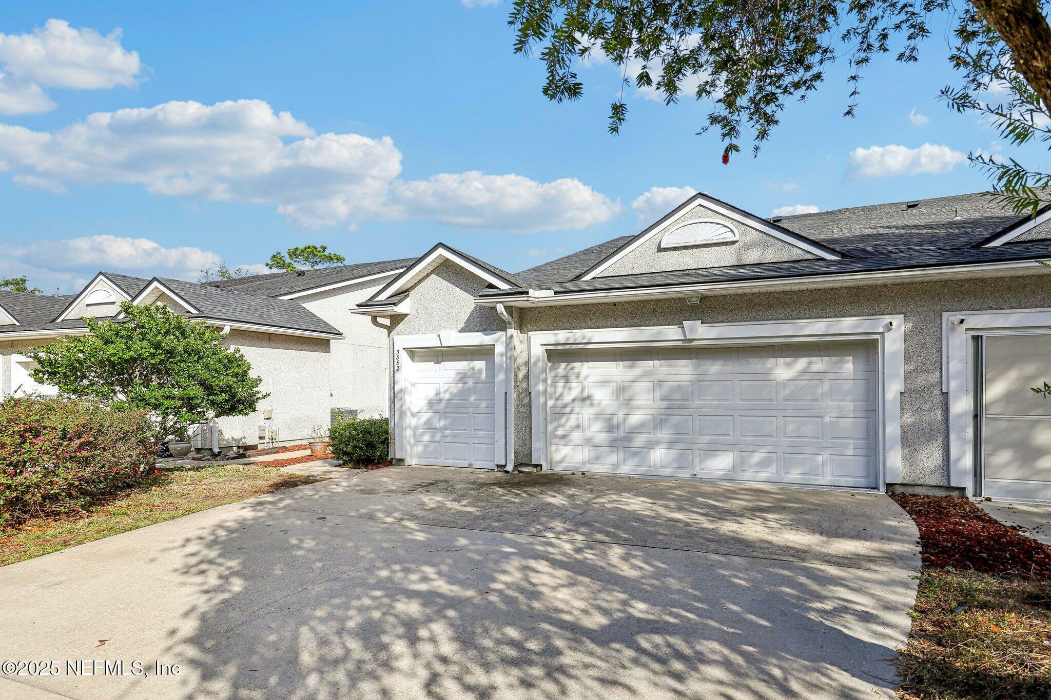 Property Photo:  3882 Green View Terrace  FL 32068 