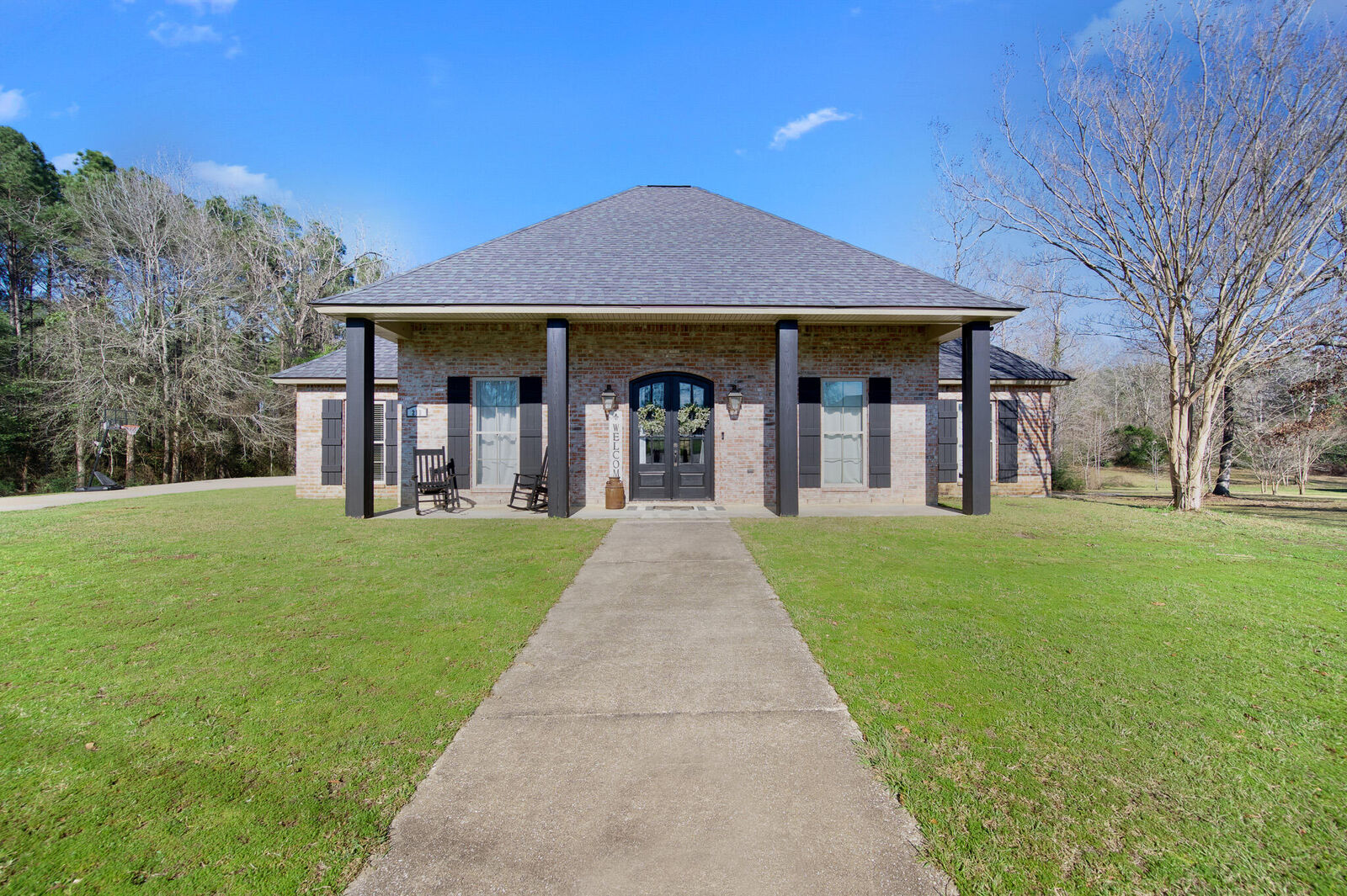 Property Photo: 212 Beau Chene Dr LA 70634