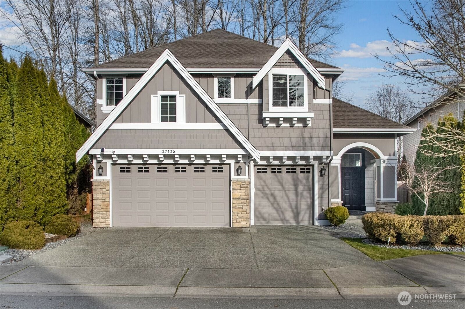 Property Photo:  27126 SE 13th Street  WA 98075 