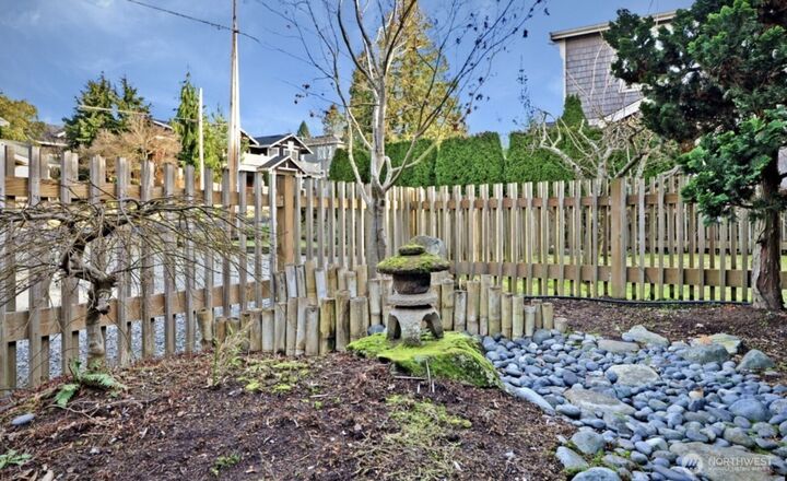 Property Photo: 1250 6th Street W WA 98033