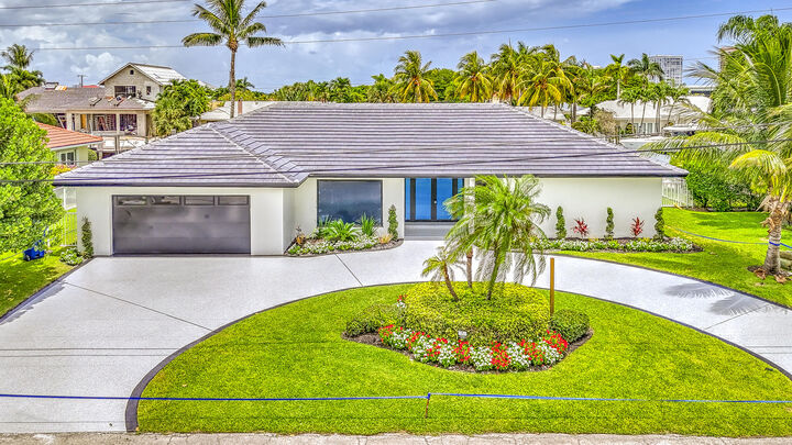 Property Photo:  1170 Fairview Lane  FL 33404 