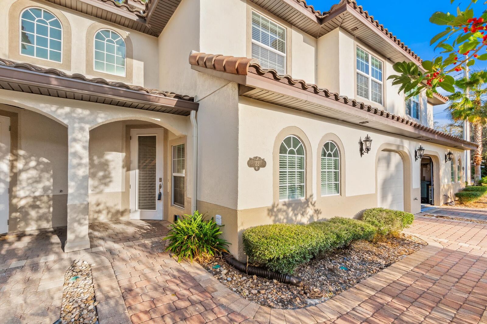 Property Photo: 22 Grand Ravine Dr FL 32086