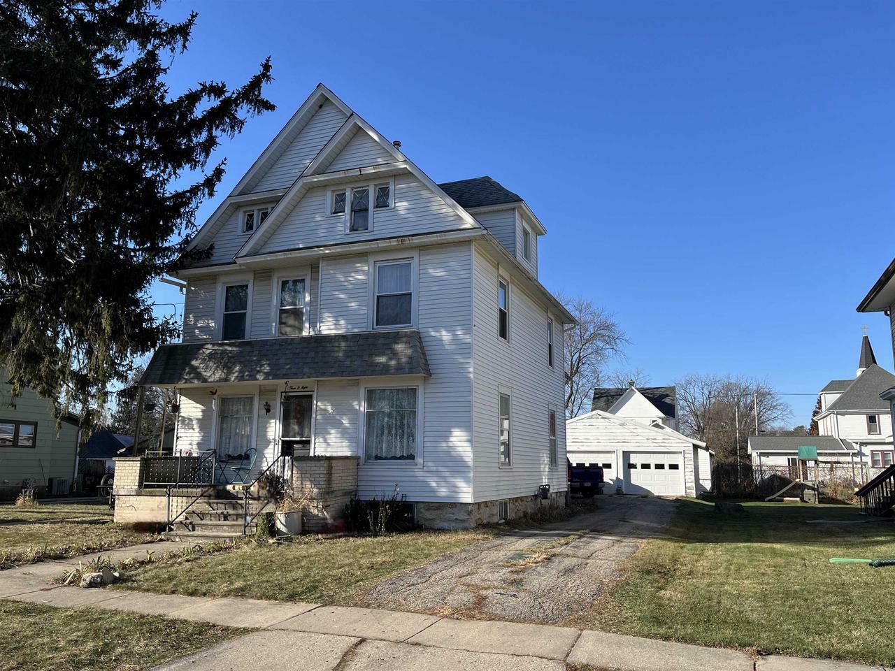 Property Photo:  308 Durand Street  WI 53525 