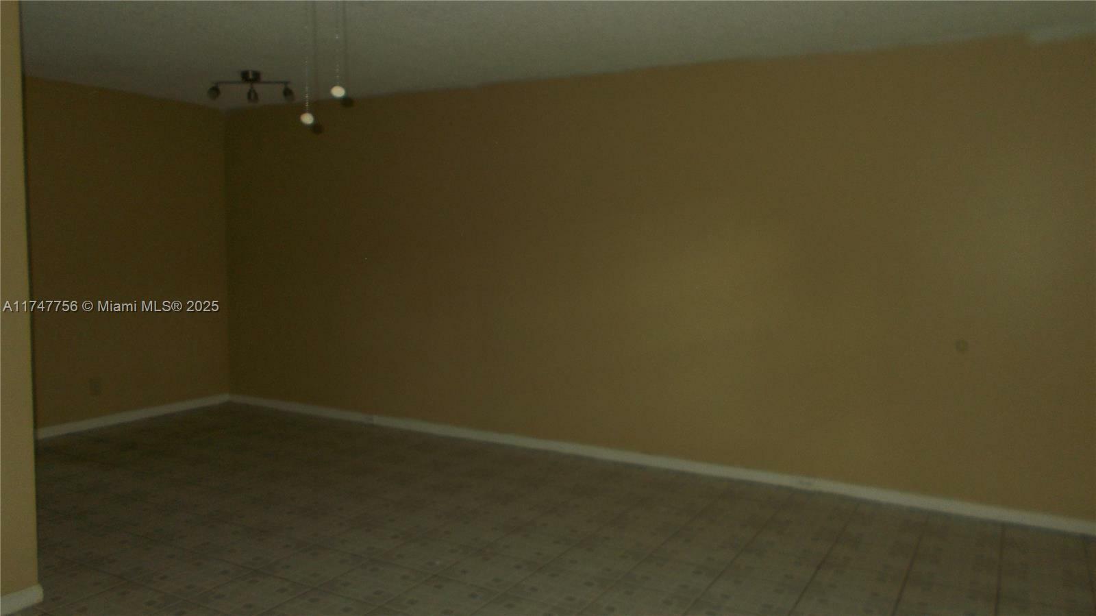 Property Photo:  200 SW 132nd Way 109L  FL 33027 