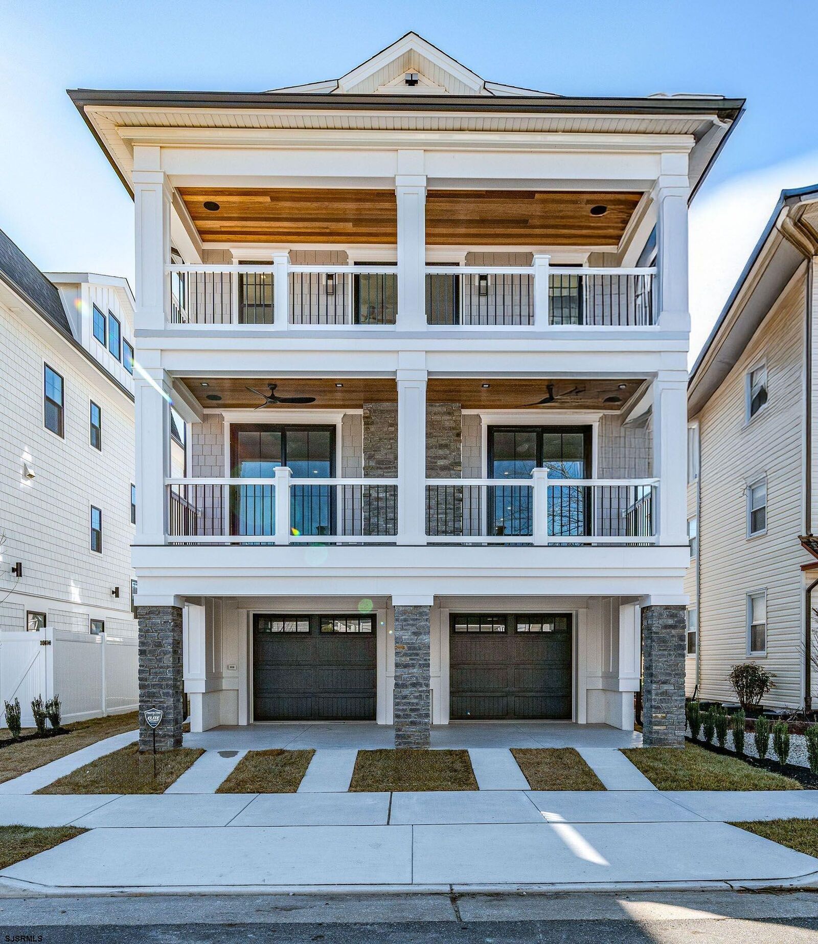 Property Photo: 104 N Pembroke Ave NJ 08402