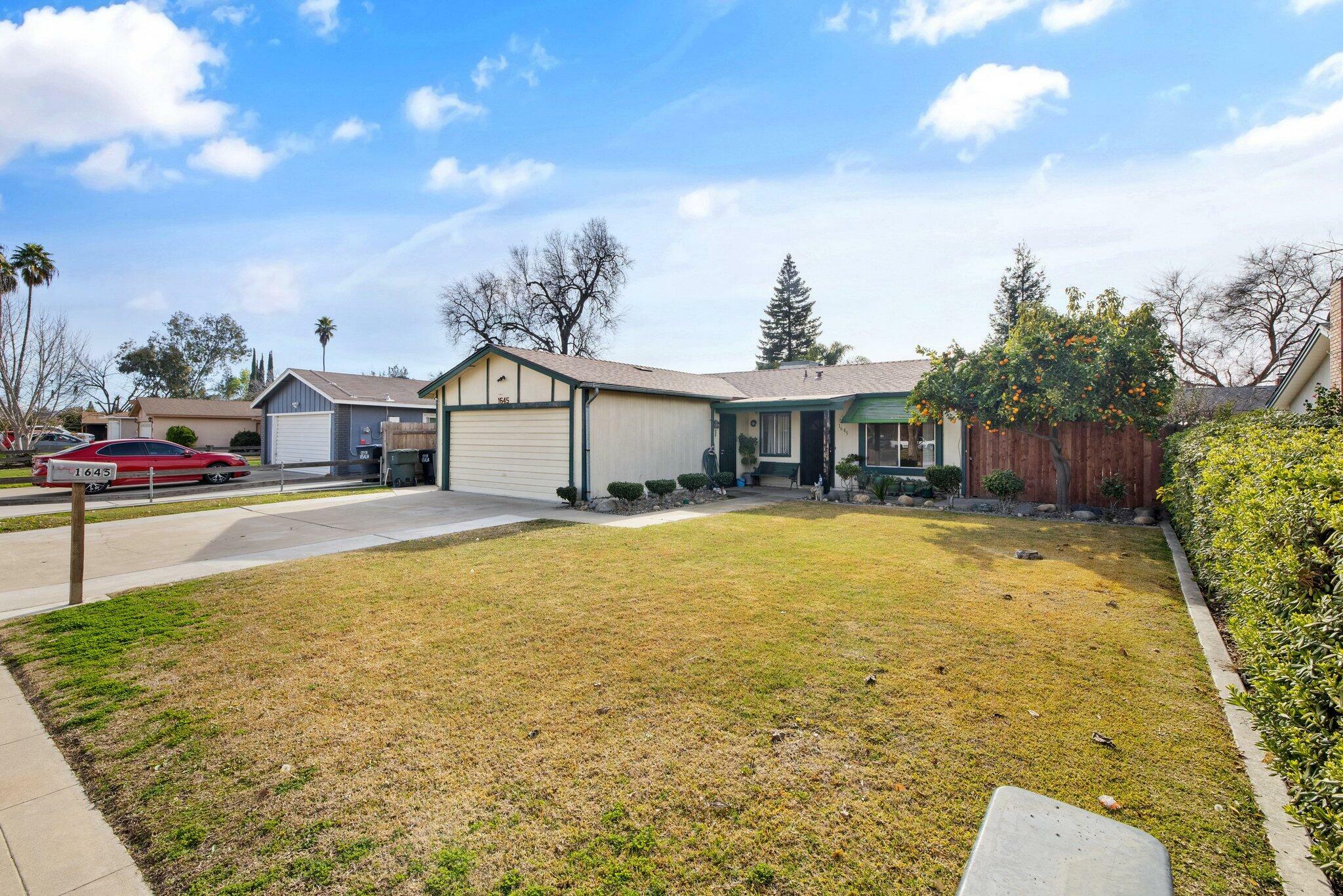 Property Photo:  1645 S Crenshaw Street  CA 93277 