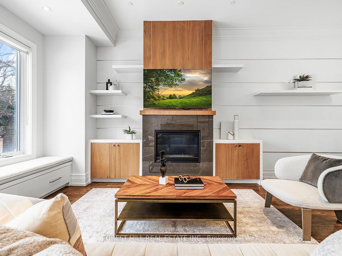 136 Church Ave  Toronto ON M2N 4G2 photo