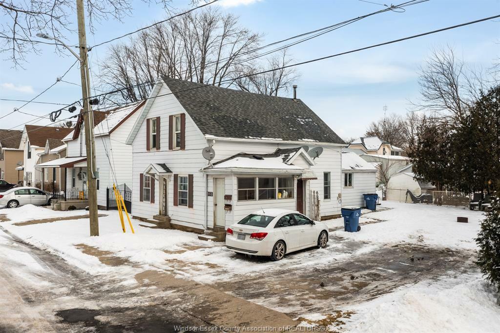 Property Photo:  153 Adelaide Street South  ON N7M 4R6 