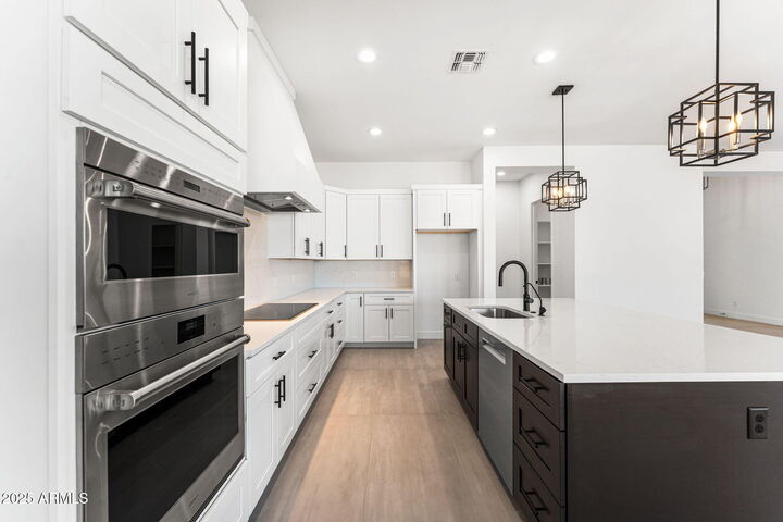 Property Photo: 9230 E Cloudview Avenue AZ 85118