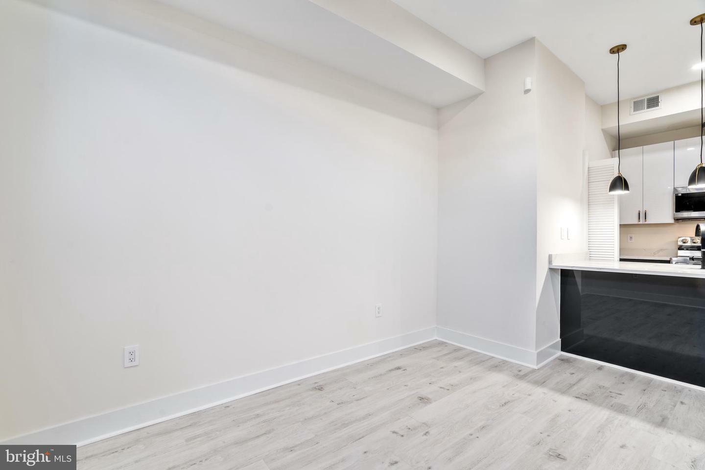 Property Photo:  1933 2nd Street NE 2  DC 20002 