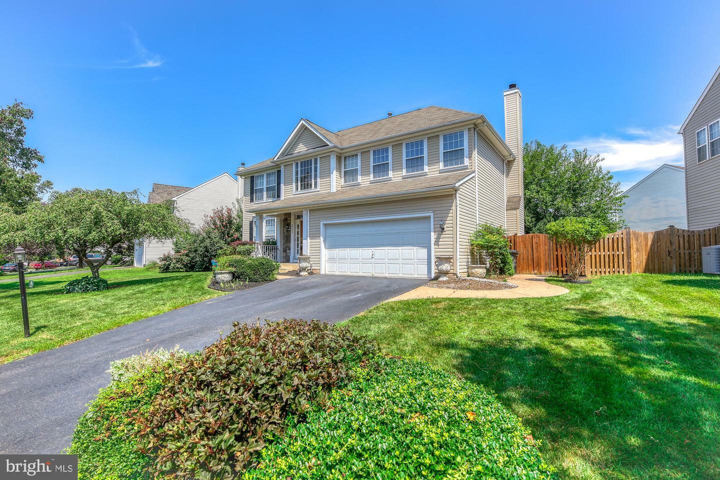 Property Photo:  20907 Chippoaks Forest Circle  VA 20165 