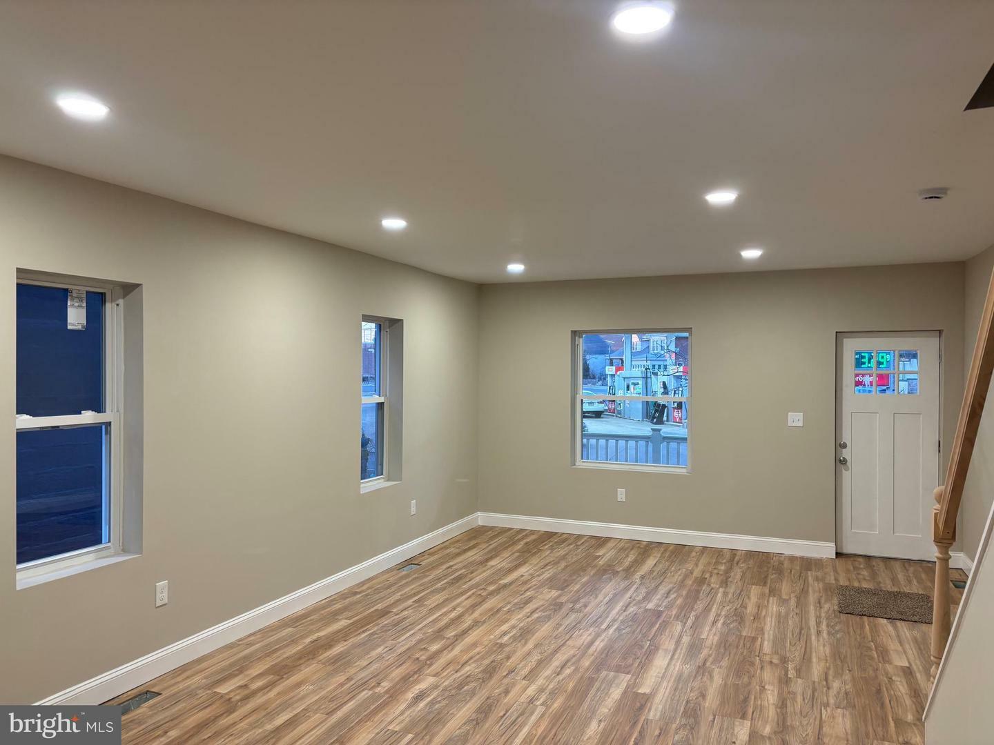 Property Photo:  712 Market Street  NJ 08030 