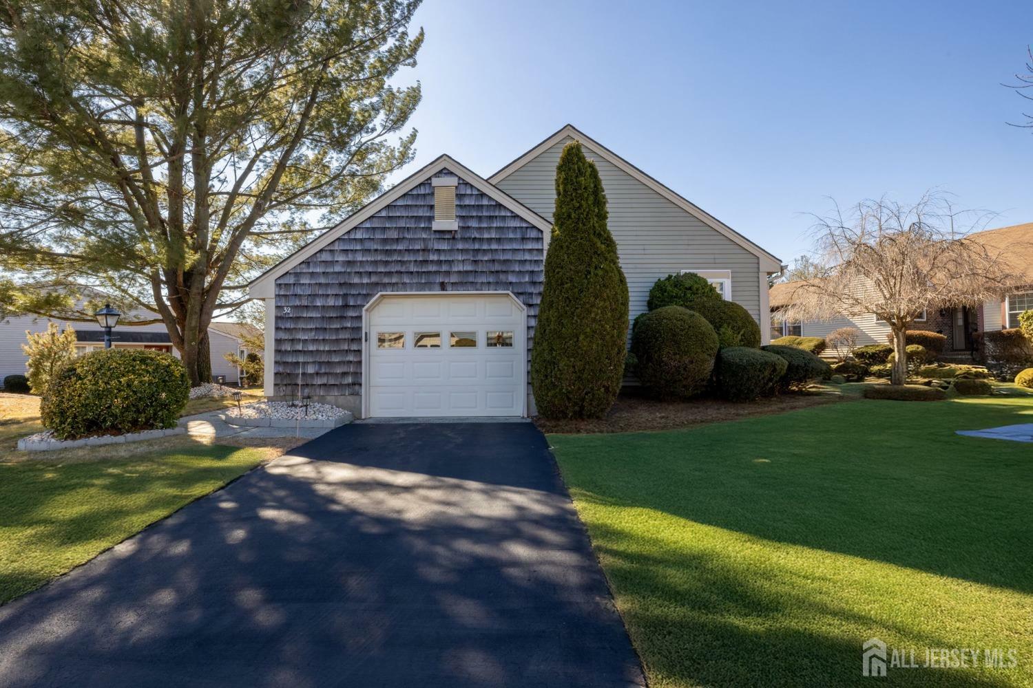 Property Photo:  32 George Washington Drive  NJ 08831 