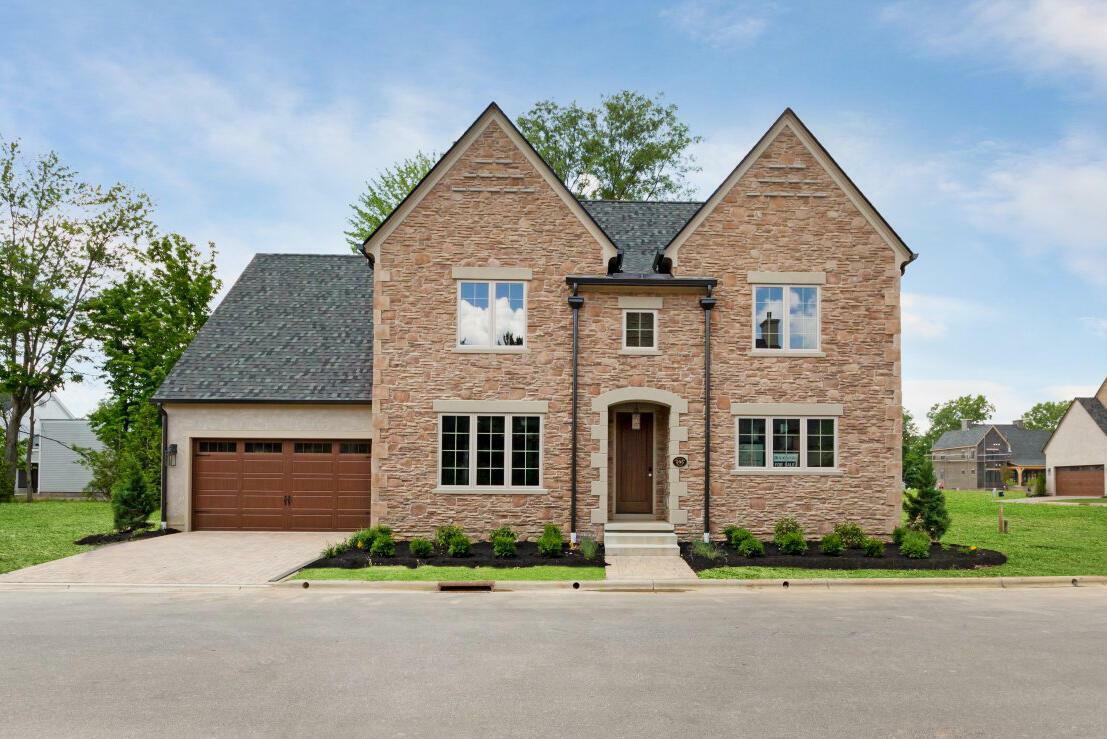 Property Photo: 105 Barrington Place OH 43065