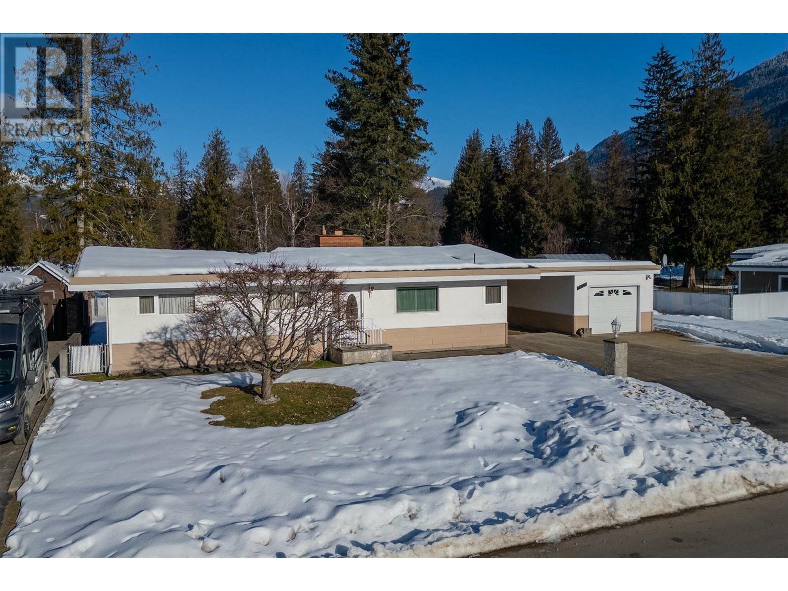 Property Photo:  1956 Fairway Road  BC V0E 2S0 