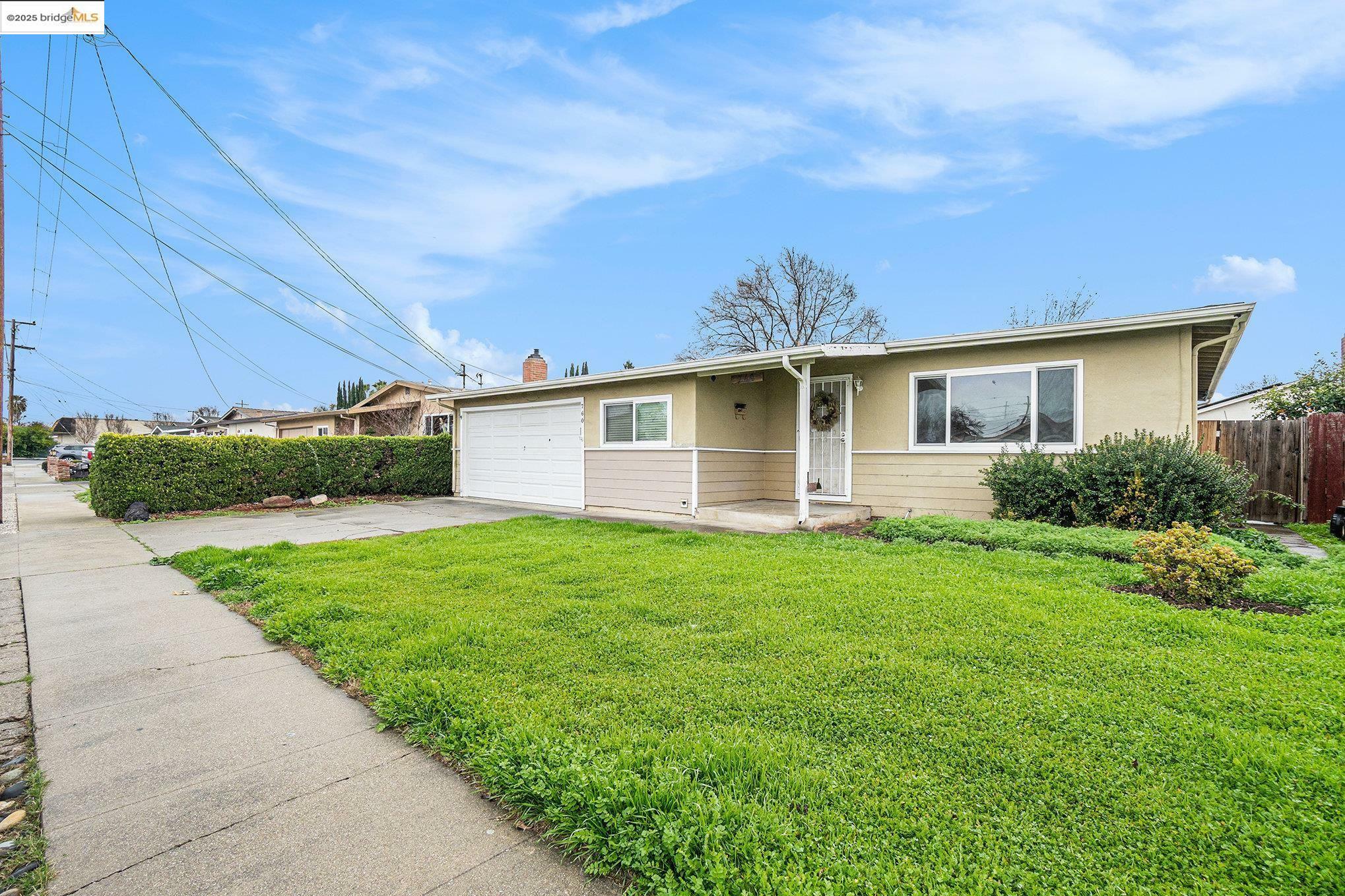 Property Photo: 760 Oak St CA 94513
