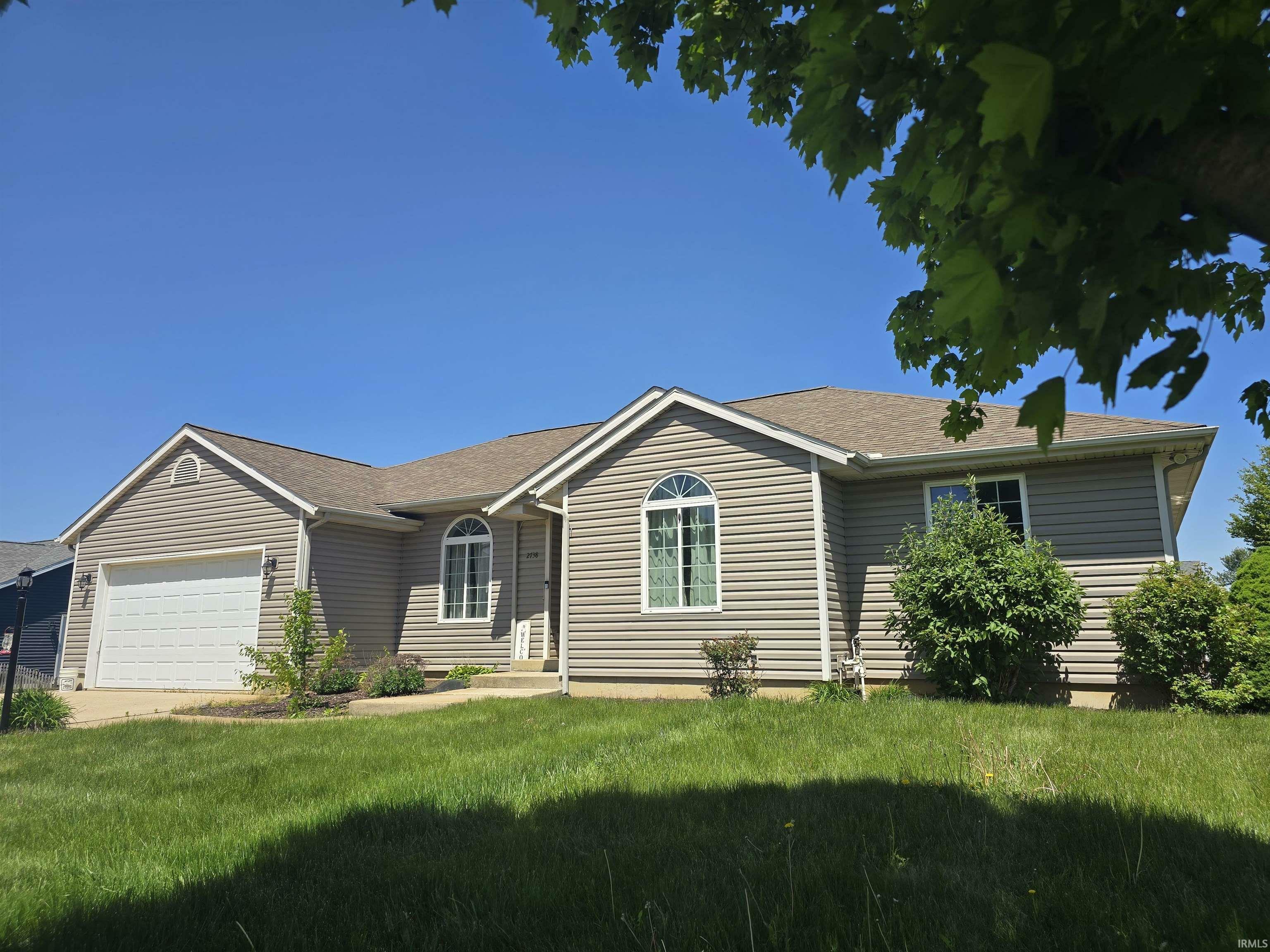 Property Photo: 2738 E Muirfield Road IN 46590