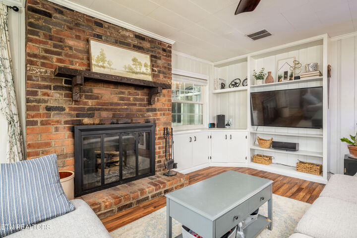 Property Photo: 319 Hermitage Drive TN 37920
