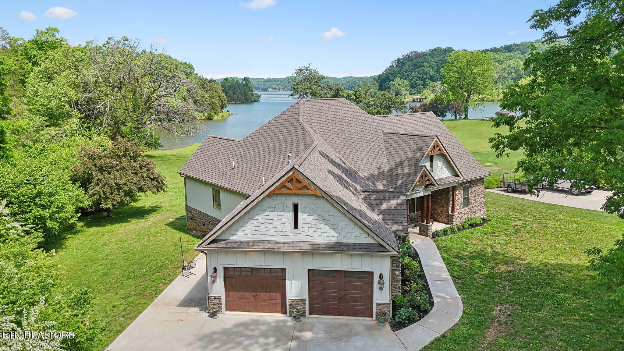 Property Photo: 650 Enclave Pointe TN 37763