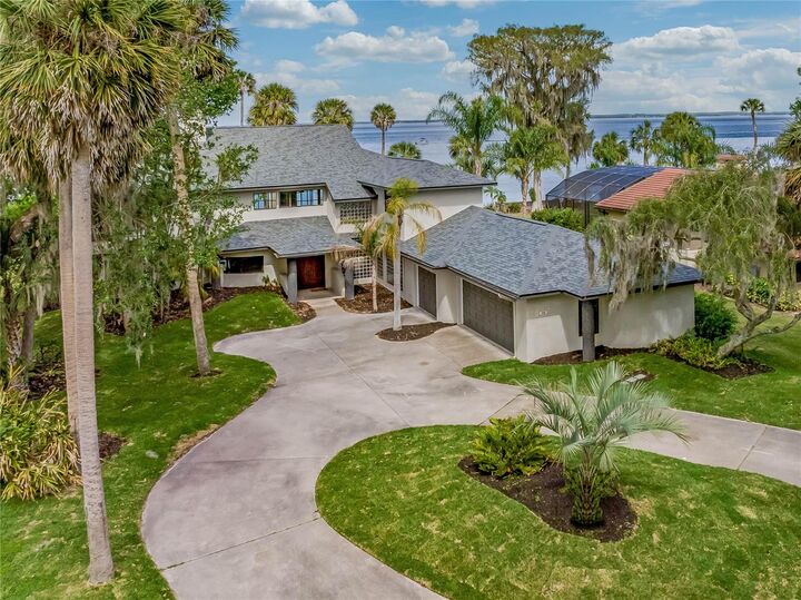 303 Waterwood Drive  Yalaha FL 34797 photo