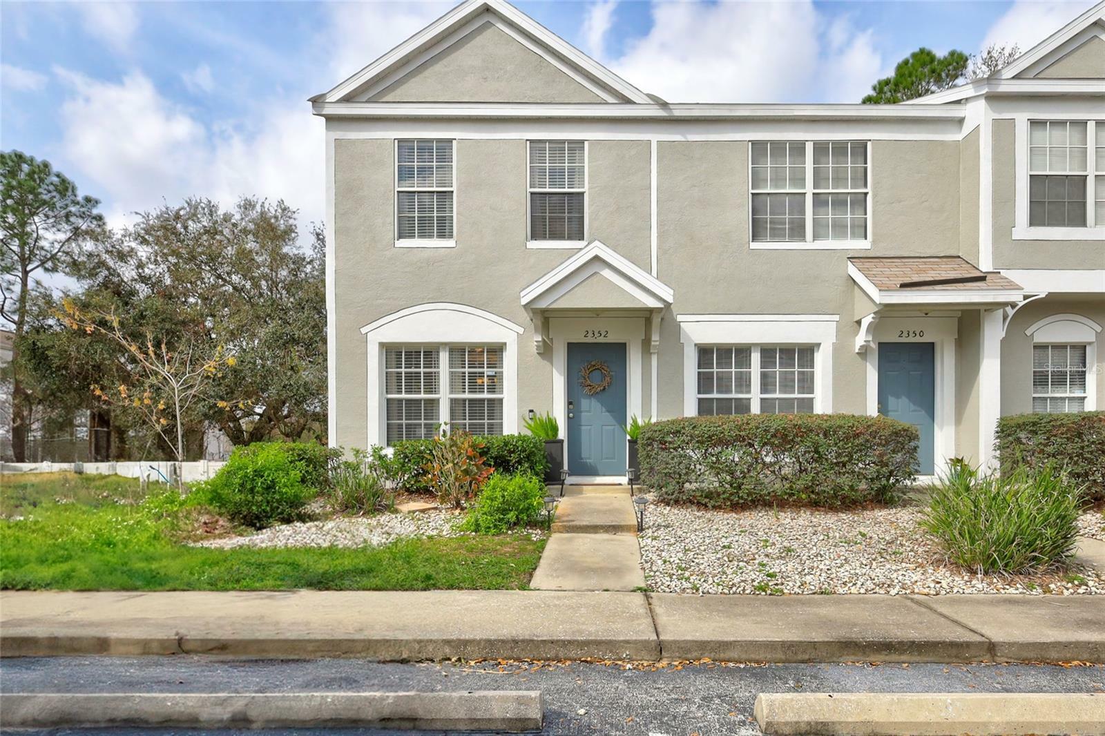 Property Photo:  2352 Lake Woodberry Circle  FL 33510 