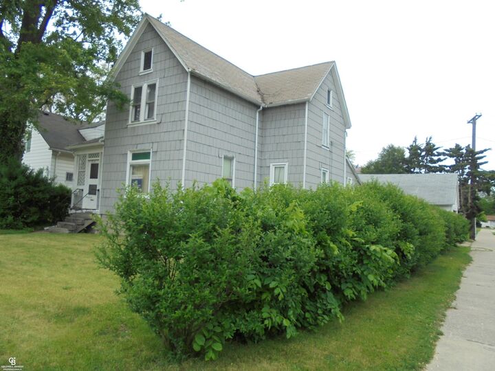 Property Photo:  3606 Cadieux Road  MI 48224-2371 