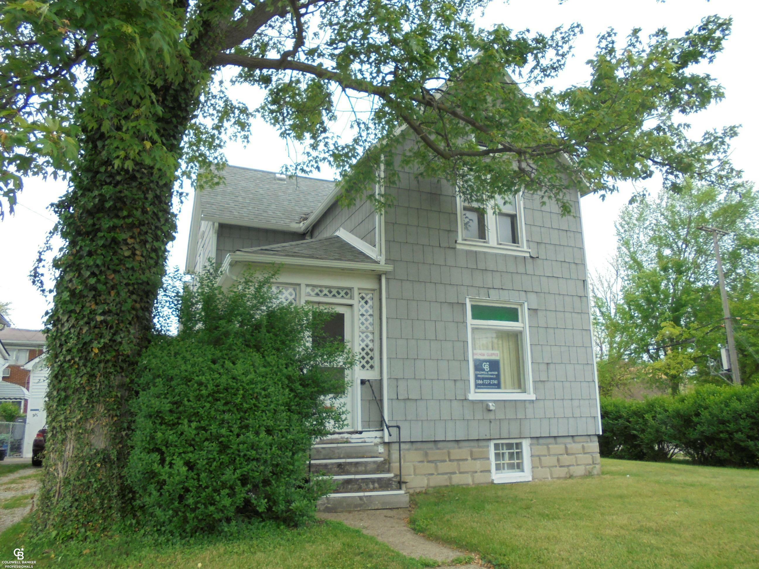 Property Photo:  3606 Cadieux Road  MI 48224-2371 