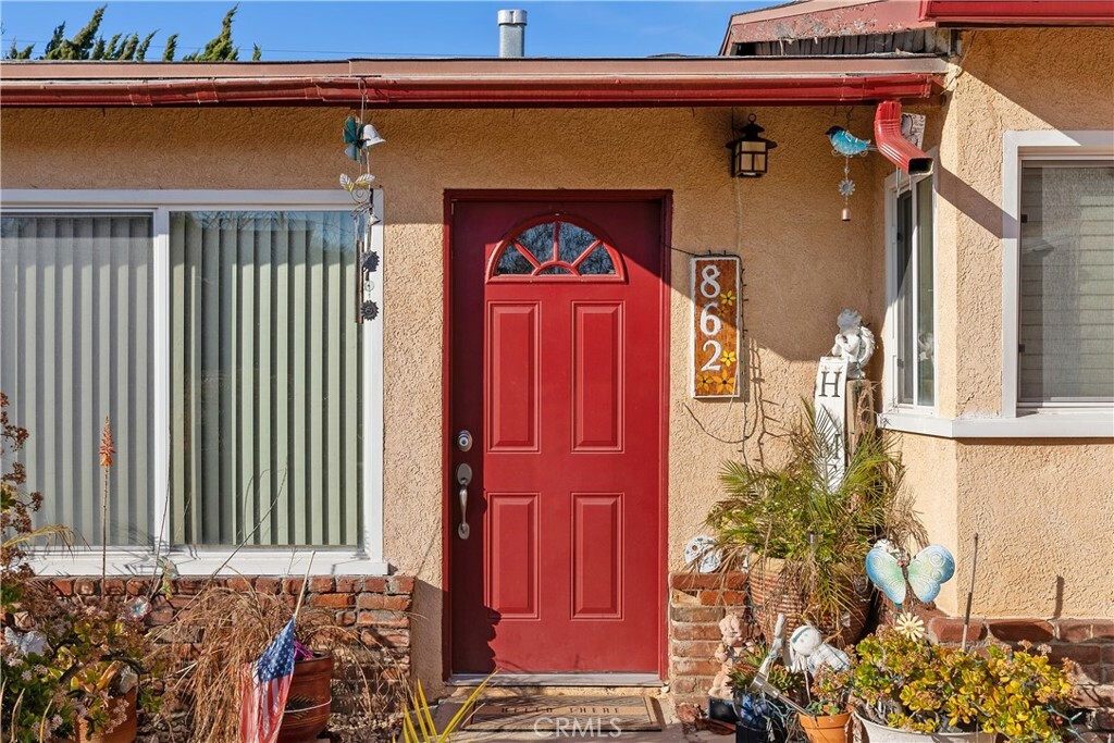 Property Photo:  862 Joann Street  CA 92627 