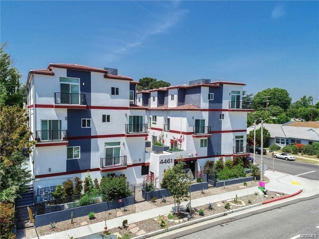 Property Photo:  4461 Tujunga Avenue 106  CA 91602 