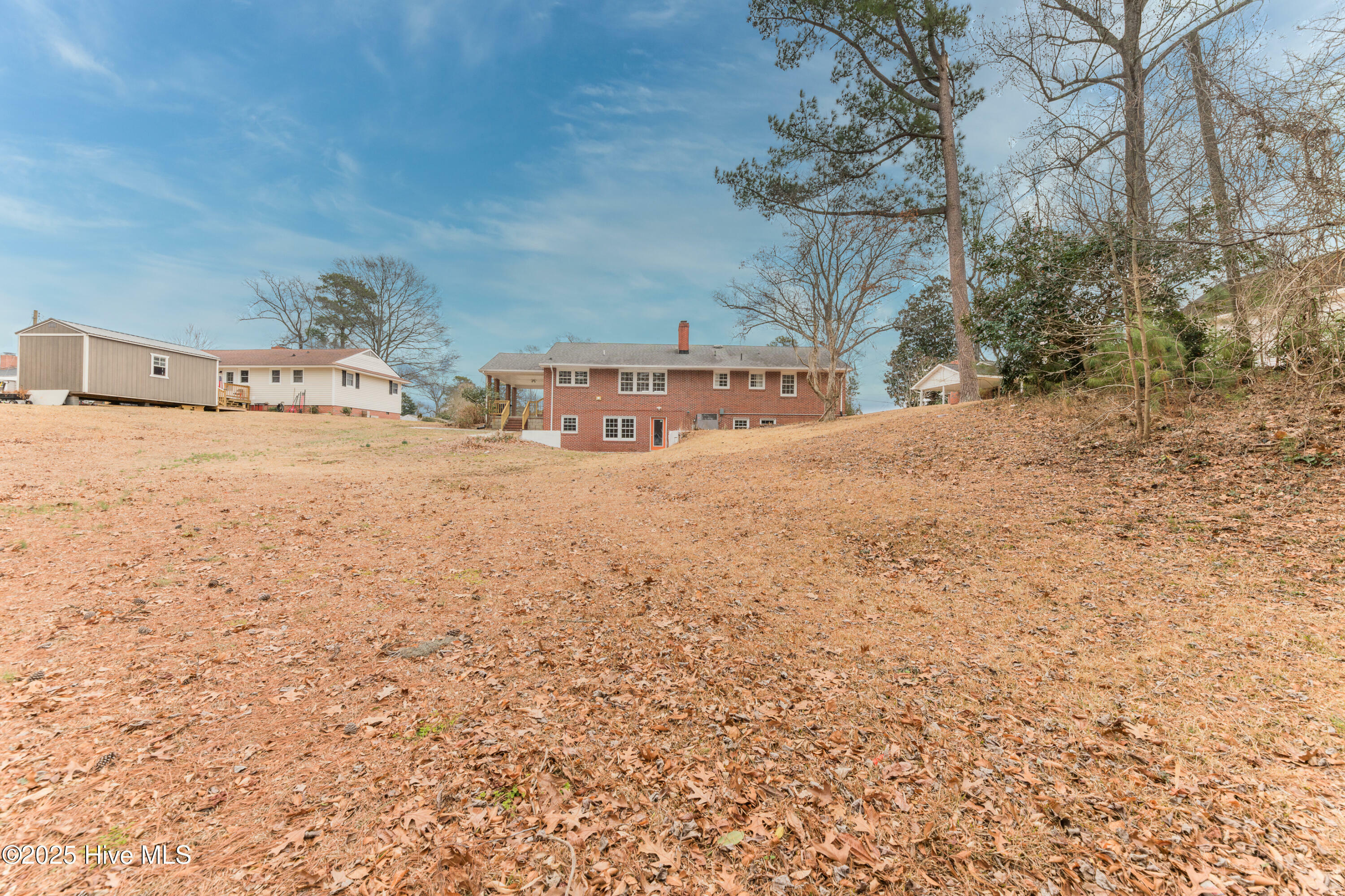 Property Photo: 609 River Court NC 28540