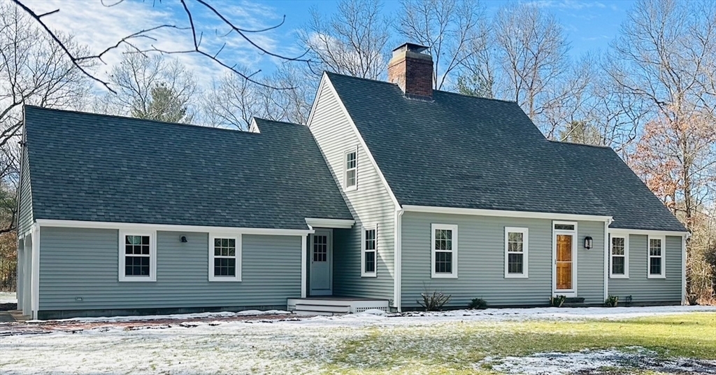 Property Photo:  10 Briggs Lane  MA 02769 