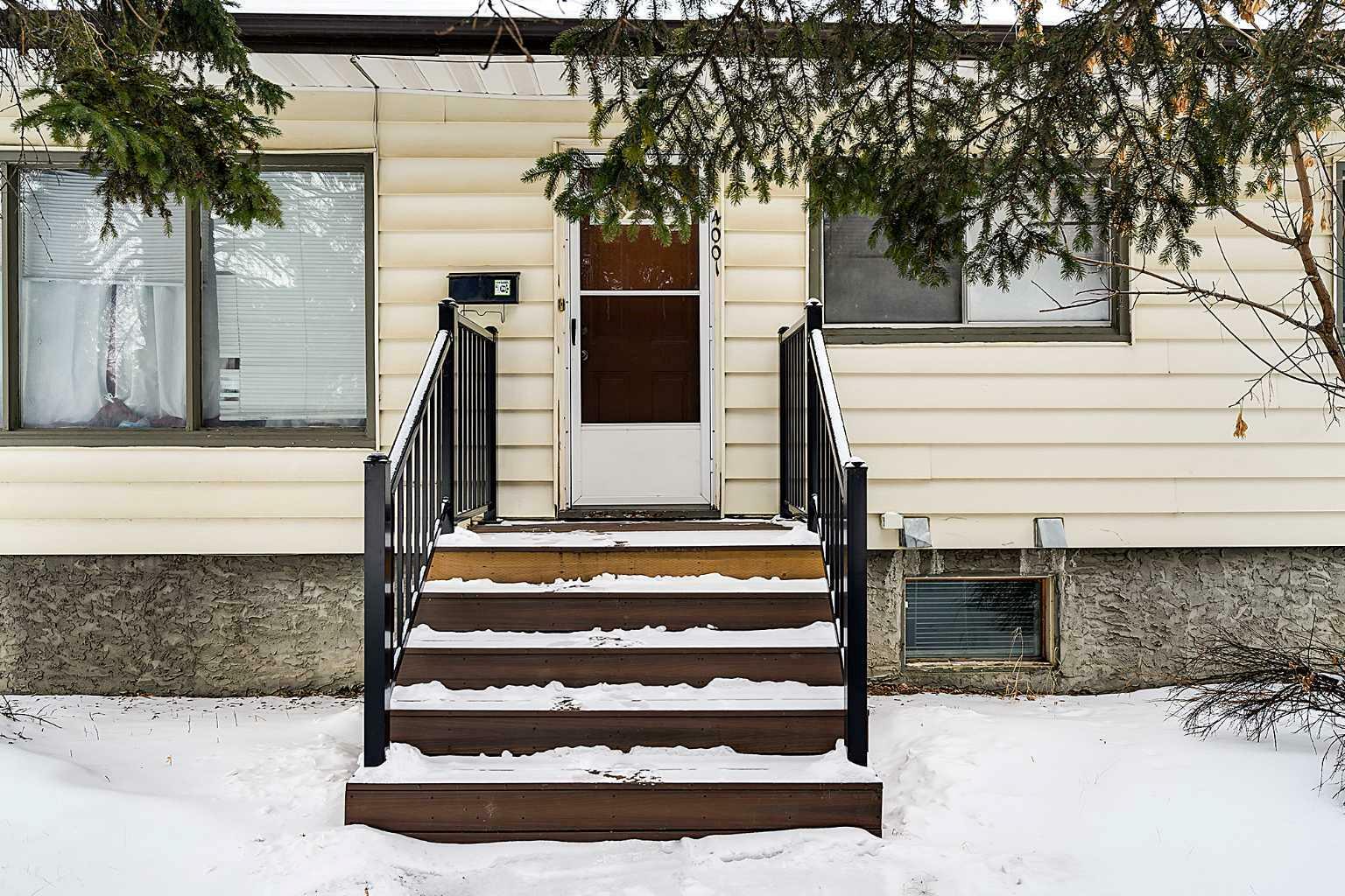 Property Photo:  4001 51 A Street  AB T4N 2B2 