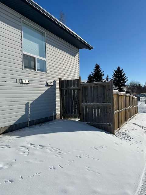 Property Photo:  206 Kelloway Crescent  AB T4P 4E4 