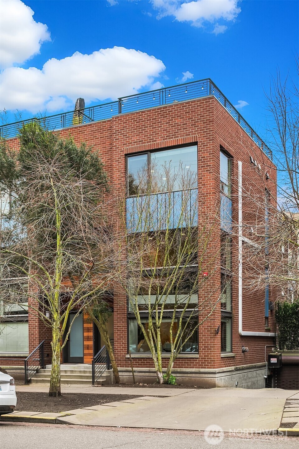 Property Photo: 325 W Roy Street WA 98119