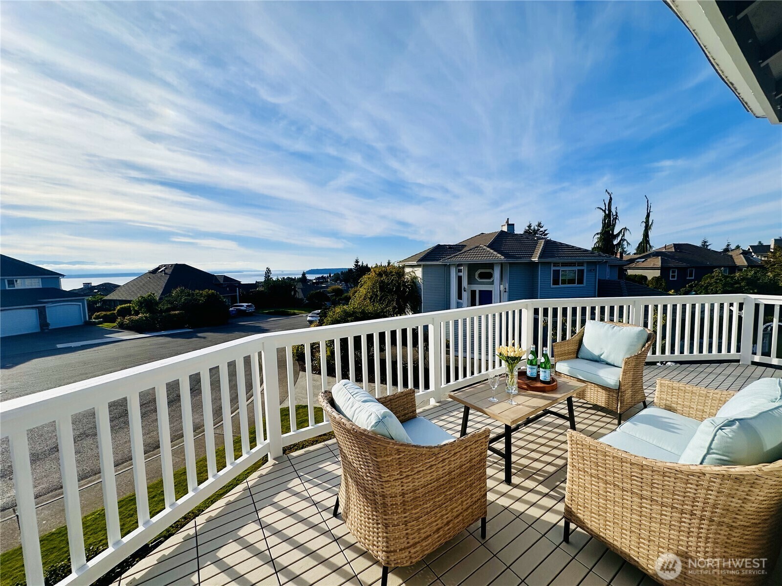 Property Photo:  6217  138 Place SW  WA 98026 