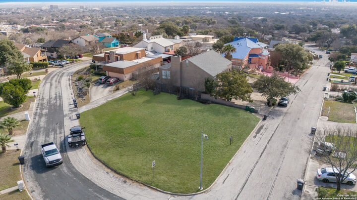 Property Photo: 329 Clubhill TX 78228