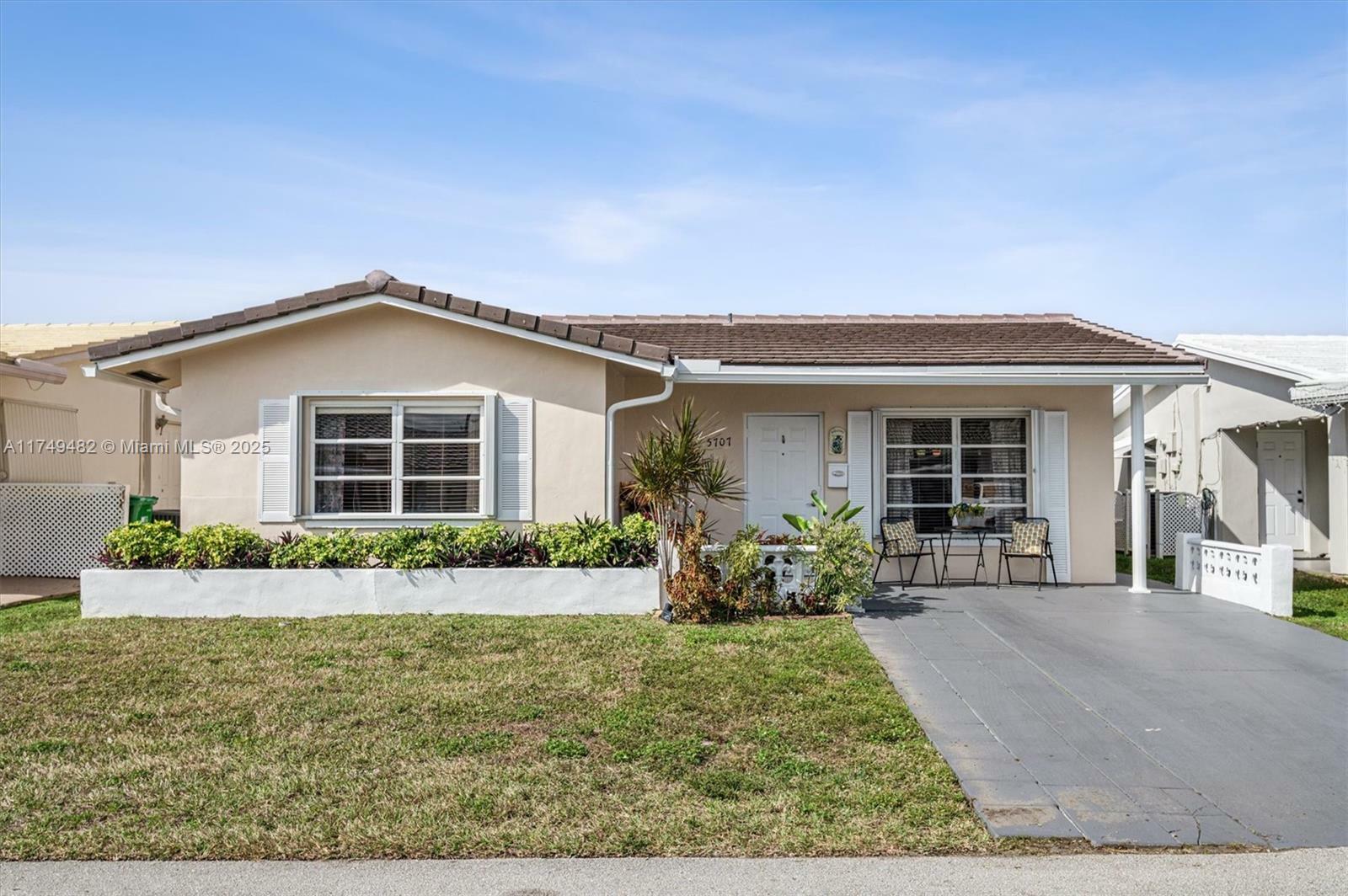 Property Photo:  5707 NW 85th Ave  FL 33321 