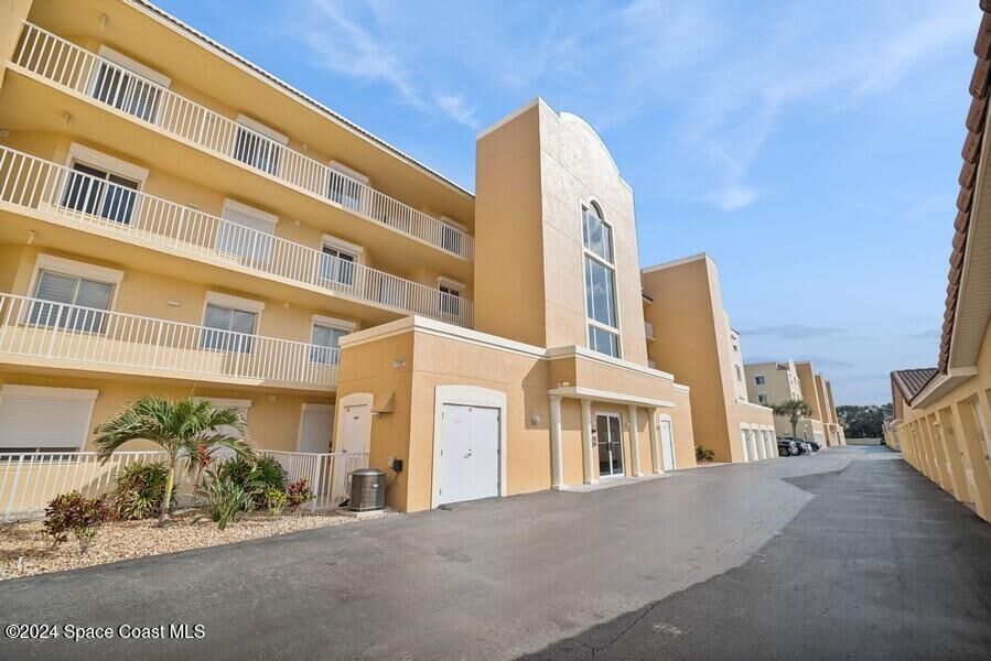 Property Photo: 1831 Jimmy Buffett Mem Highway FL 32937
