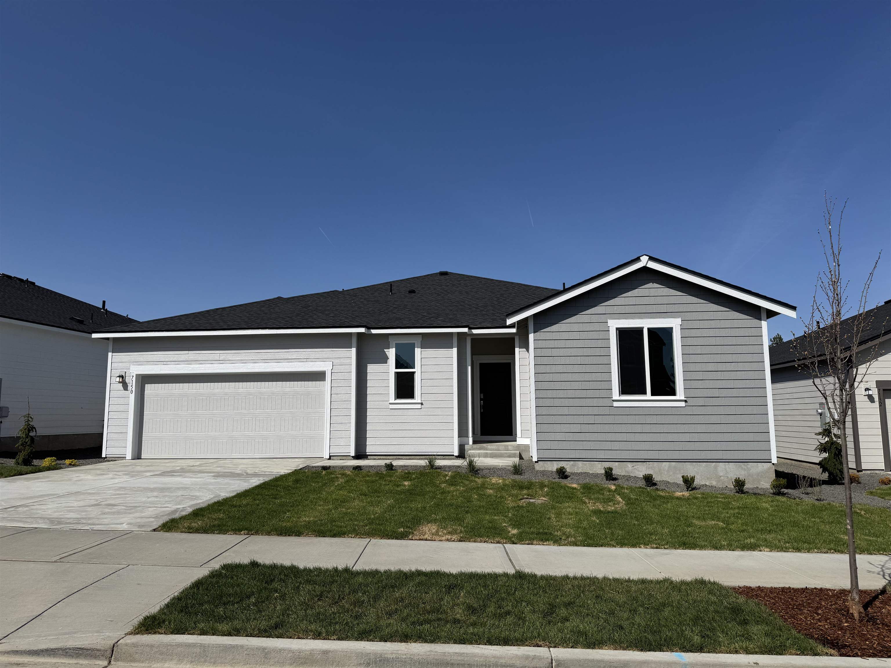 Property Photo: 7150 S Boulder Ridge Dr WA 99224