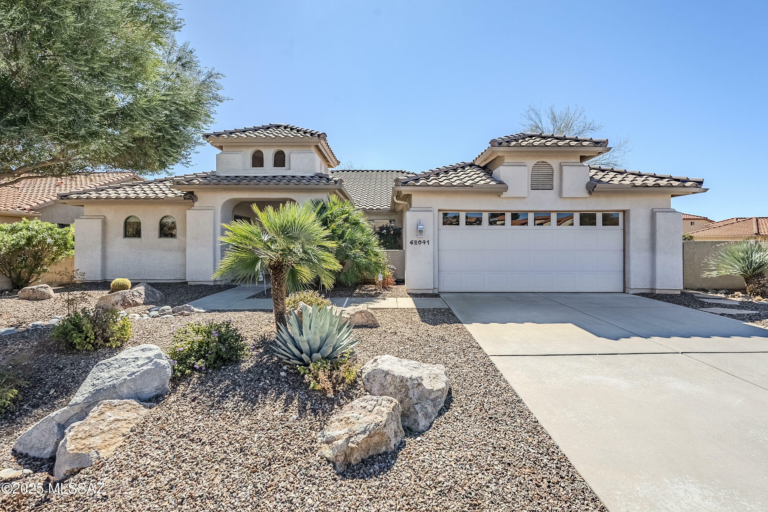 Property Photo:  62041 E Northwood Road  AZ 85739 