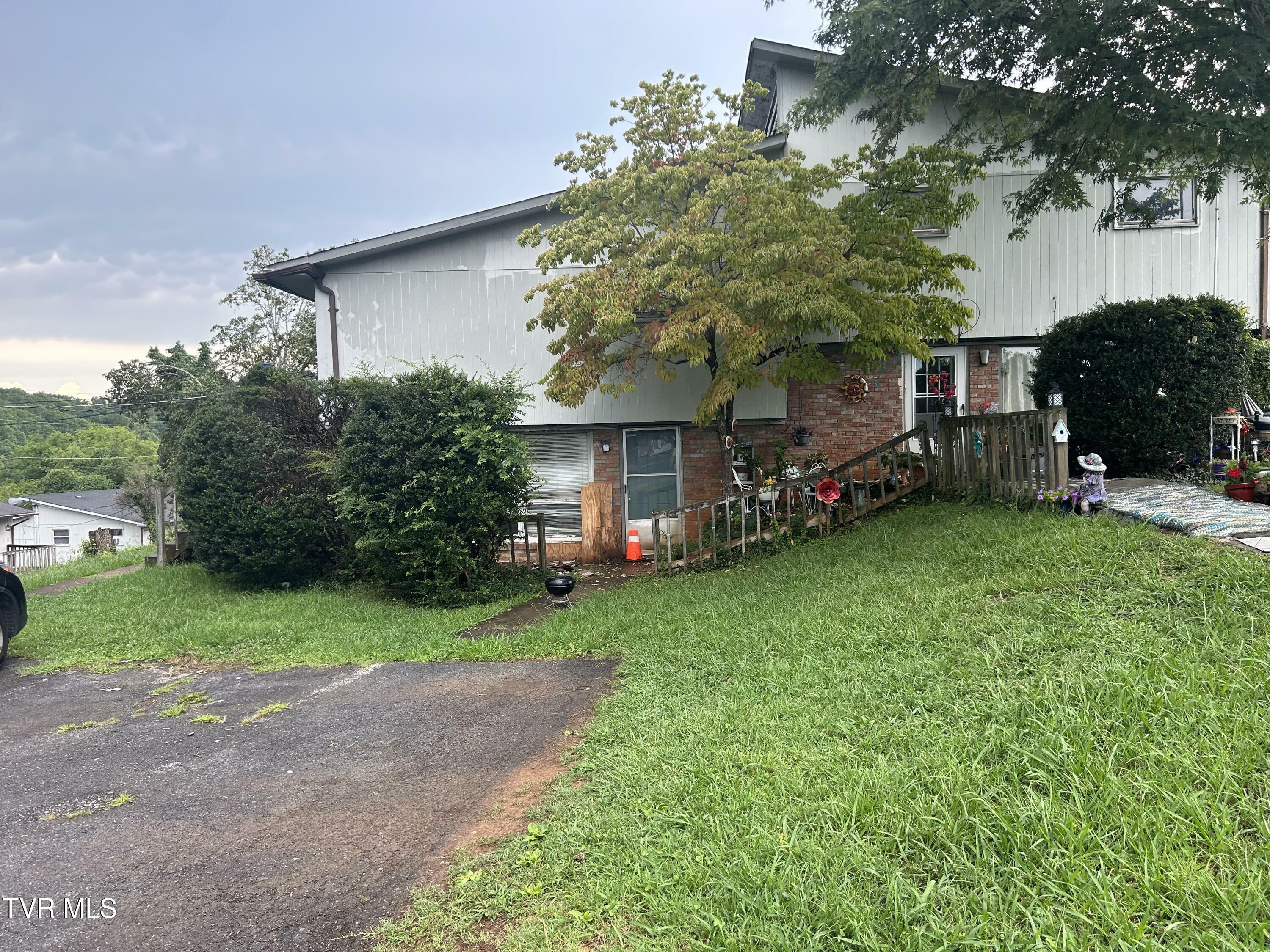 Property Photo:  3996 Memorial Boulevard  TN 37664 