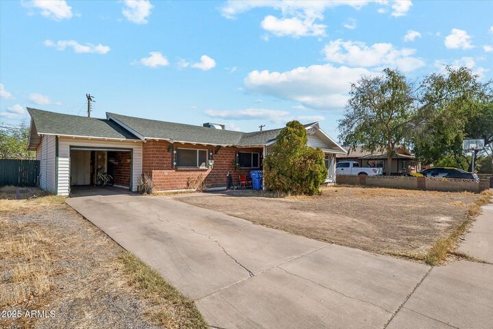 Property Photo:  4020 W Tuckey Lane  AZ 85019 