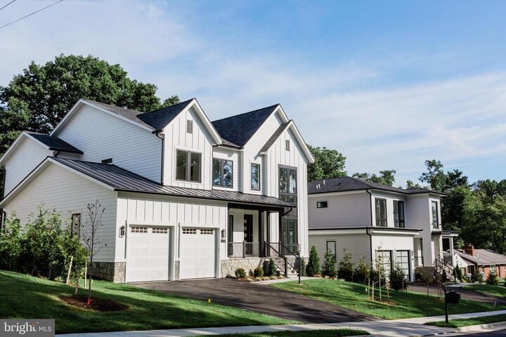Property Photo:  6615 Locust Way  VA 22003 
