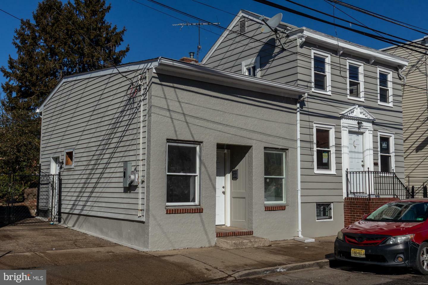 Property Photo:  170 Liberty Street -72  NJ 08611 