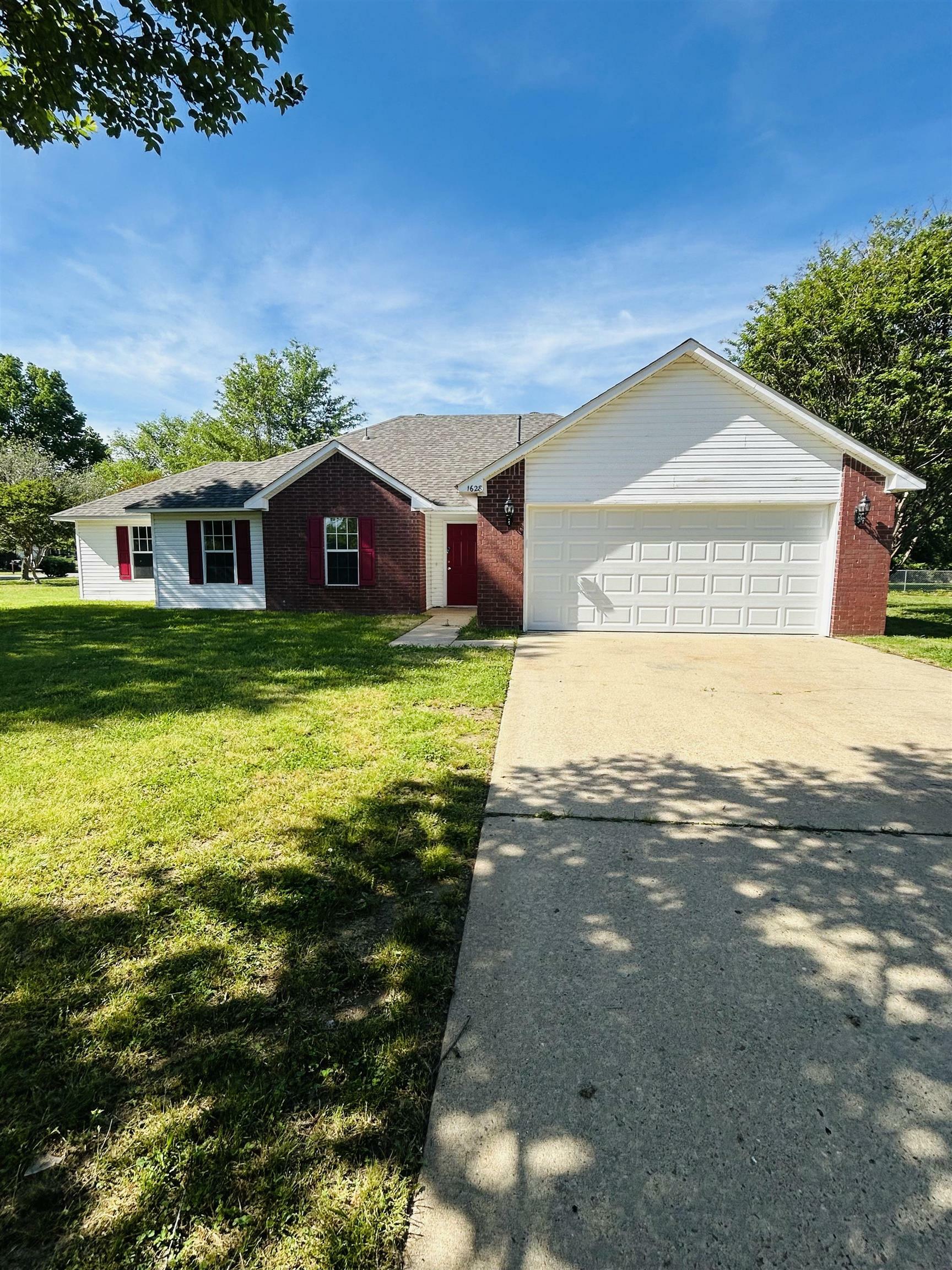 Property Photo: 1628 Crepe Myrtle Drive AR 72401