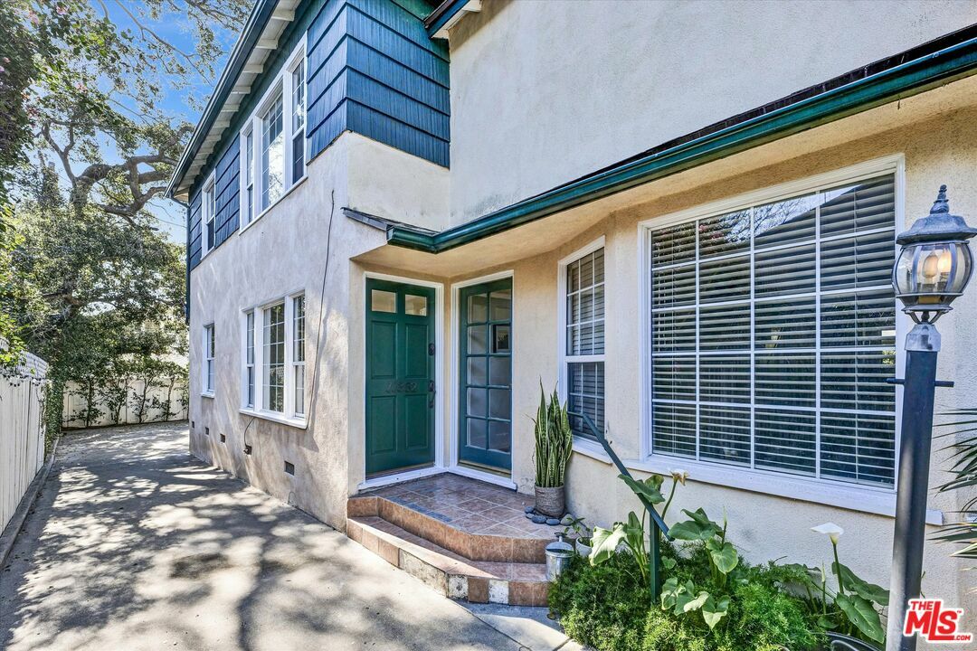 Property Photo:  11352   Elderwood St  CA 90049 