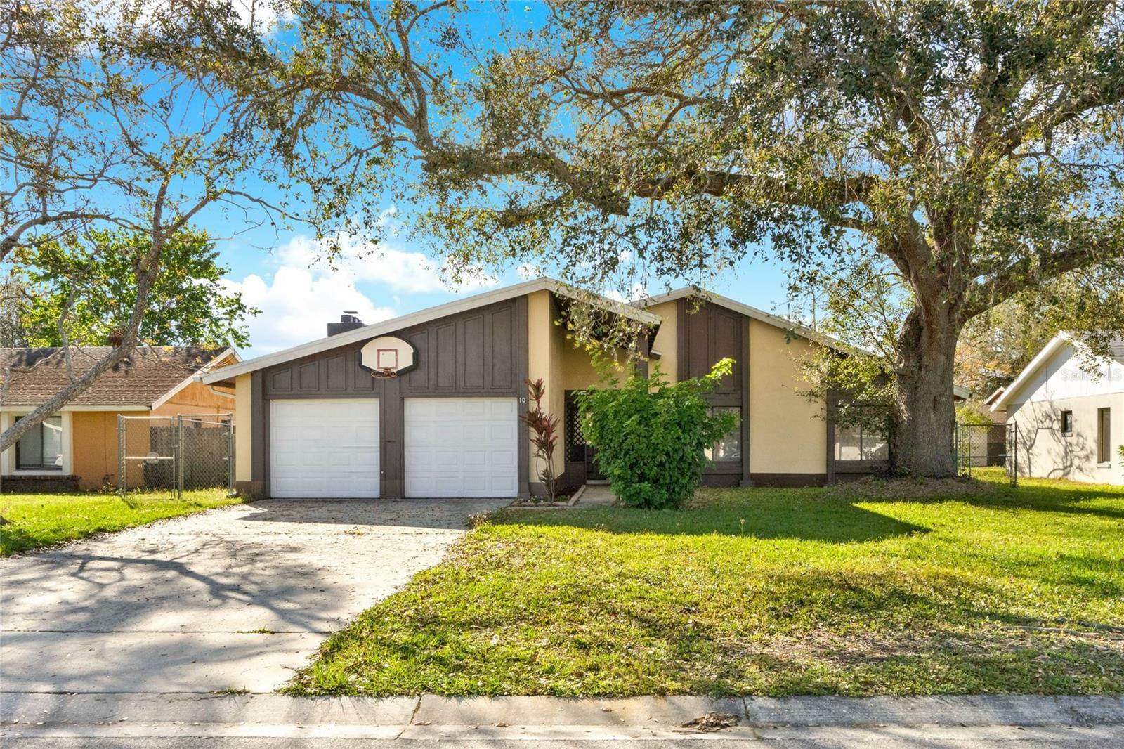 Property Photo:  10 Trophy Lane  FL 34759 