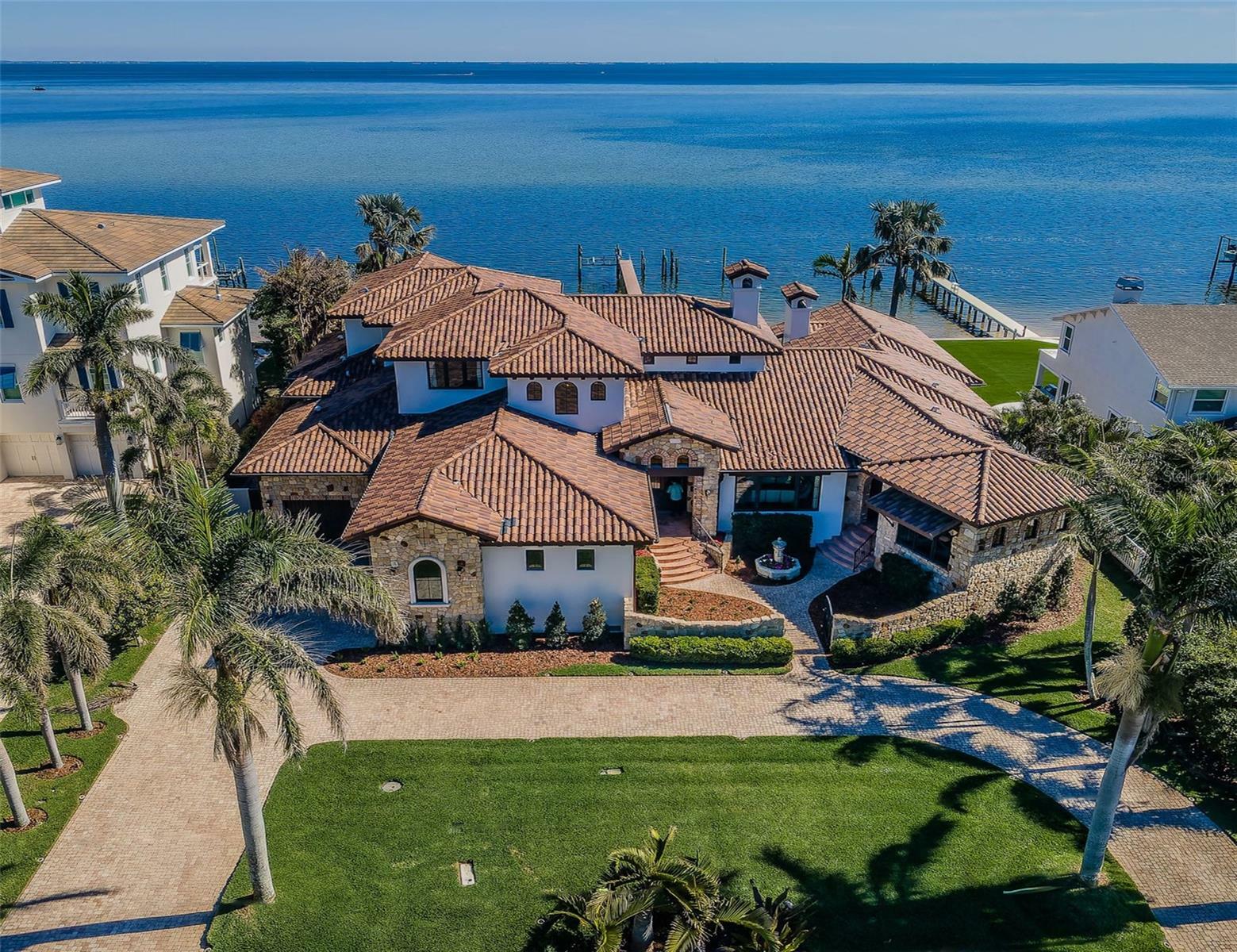 3901 Bayshore Boulevard NE  St Petersburg FL 33703 photo